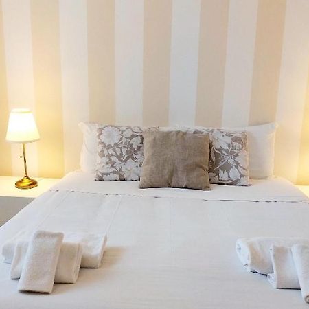 Bbhome Stylish Gold Apartment Near Trastevere Station Rome Luaran gambar