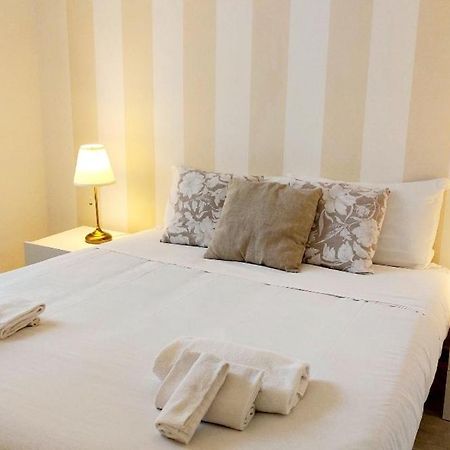 Bbhome Stylish Gold Apartment Near Trastevere Station Rome Luaran gambar