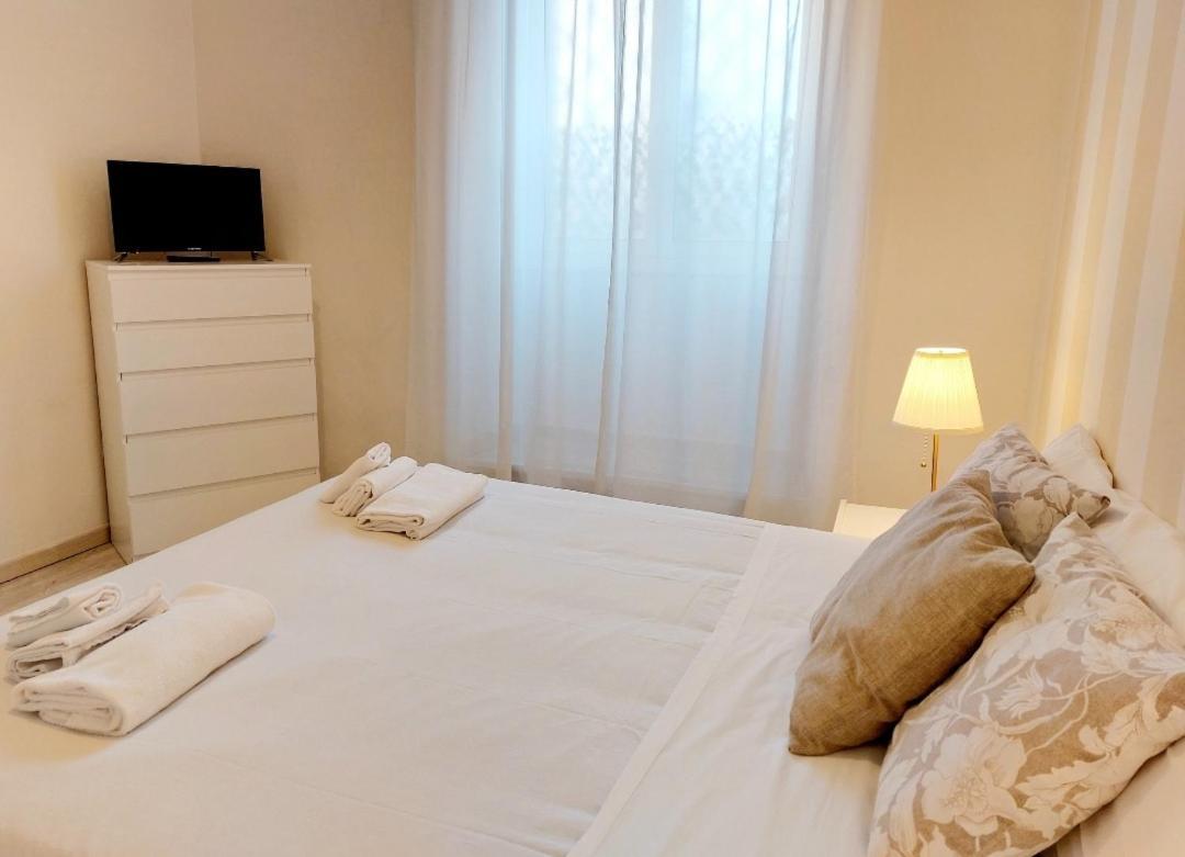Bbhome Stylish Gold Apartment Near Trastevere Station Rome Luaran gambar